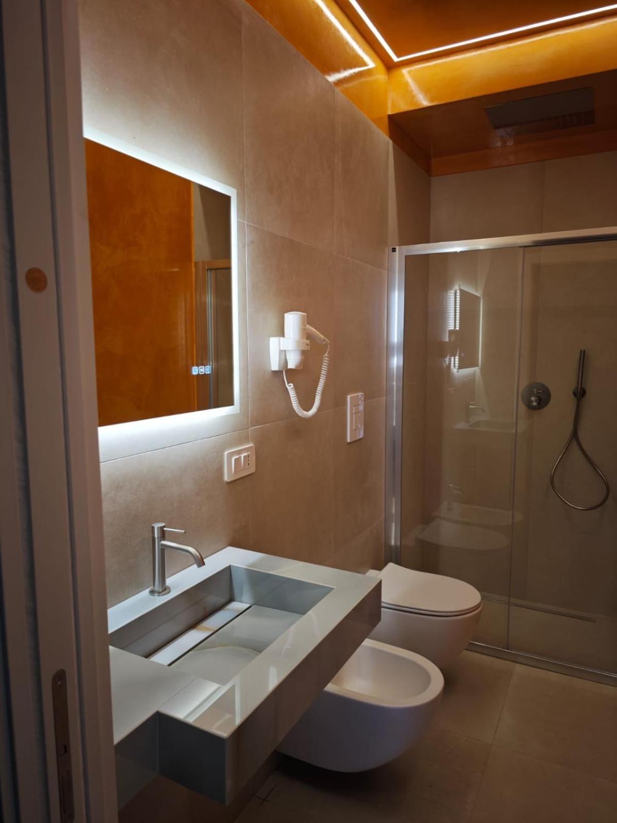 Shanti Rooms & Apartments Castello Баколи Экстерьер фото